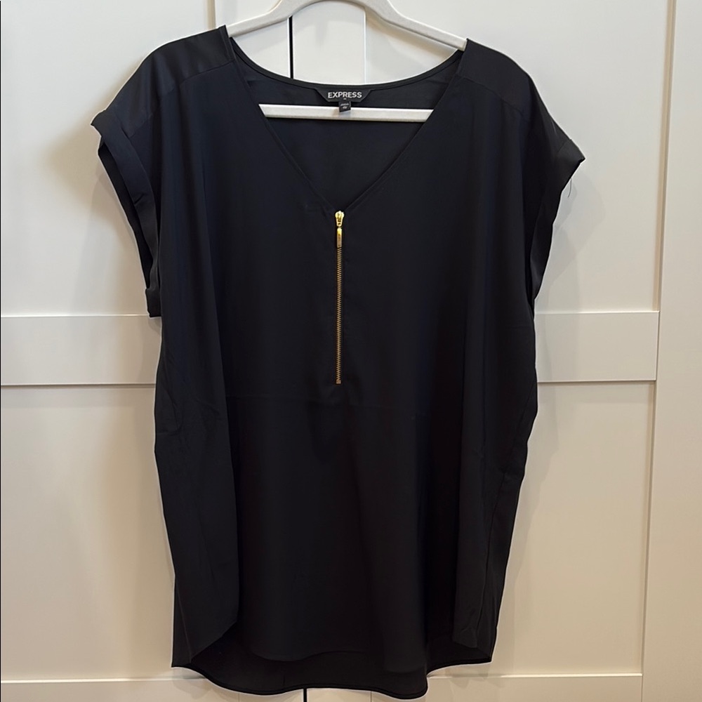 Express XL black and gold short sleeve top with zipper
